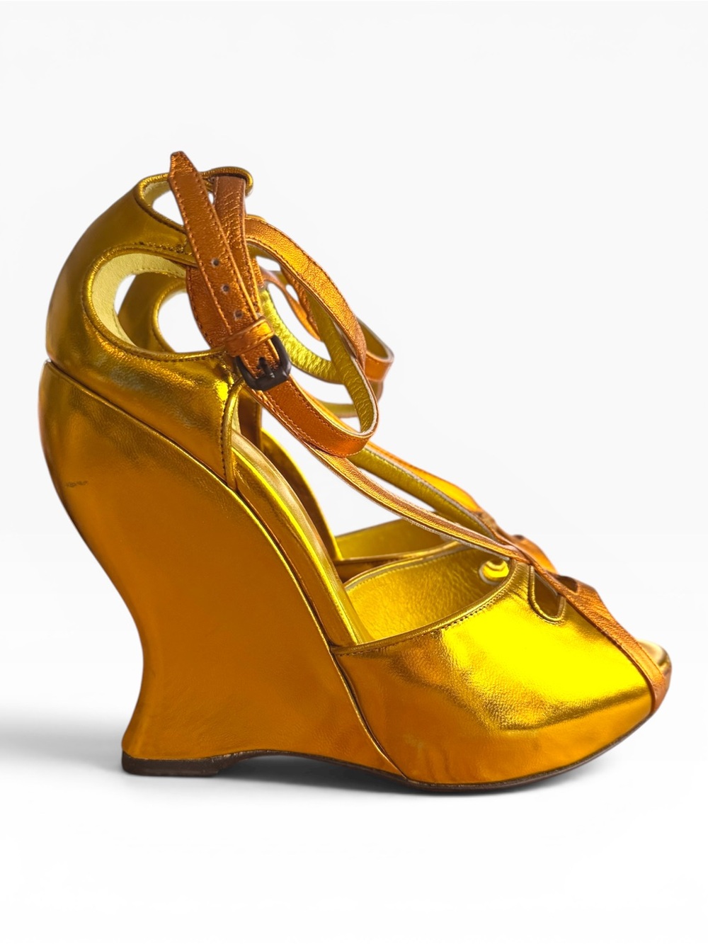 Bottega Veneta FW 2010 Runway Metallic Gold Sculptural Wedge Sandals 37 Archival
